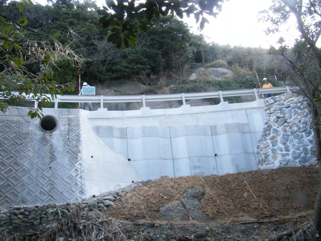 27総離県災防第4-2号　一般県道椛島線道路災害防除工事